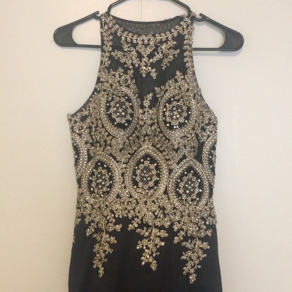 Prom dress - Picture 2 of 4